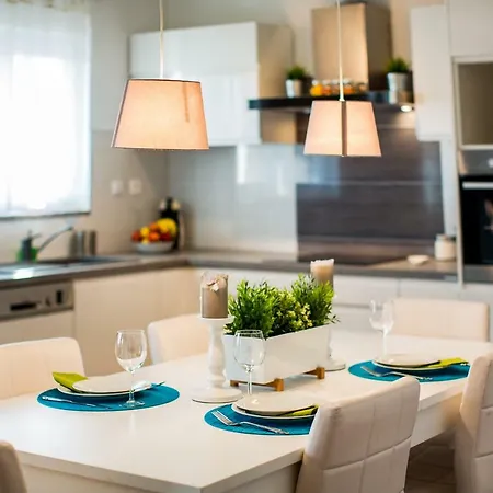 & Poppy Rose فندق مبيت وإفطار 3*