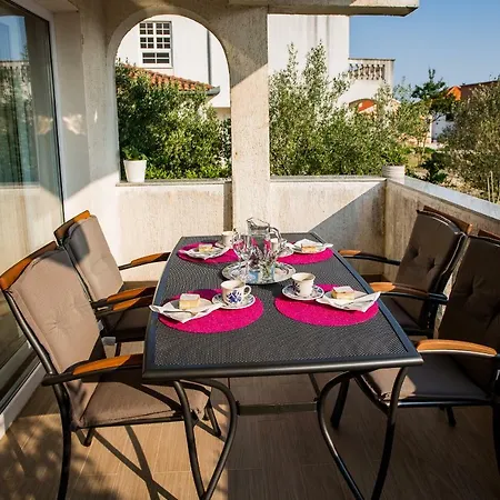 & Poppy Rose Bed and breakfast 3*